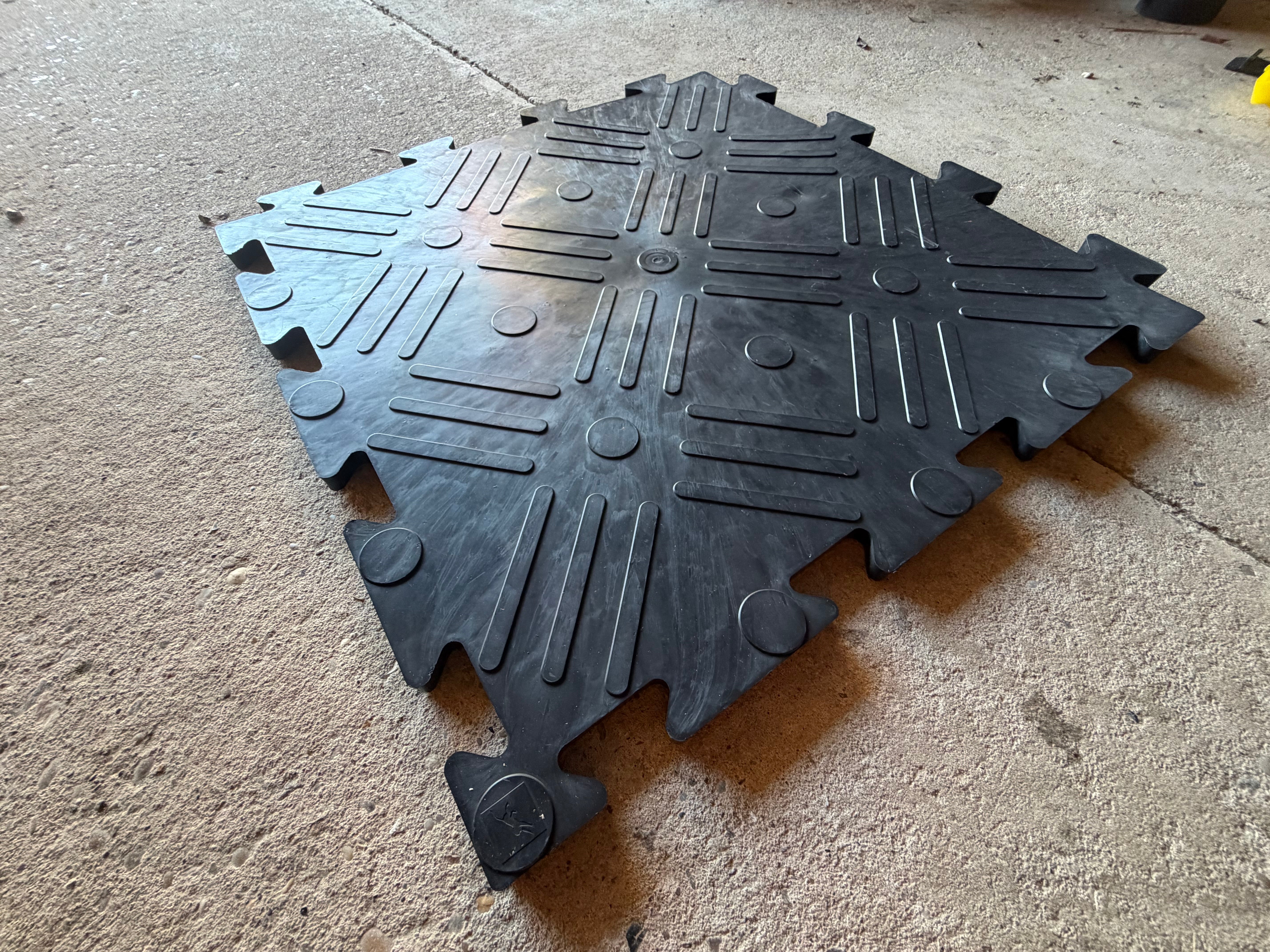 VALT® Pro Garage Tiles